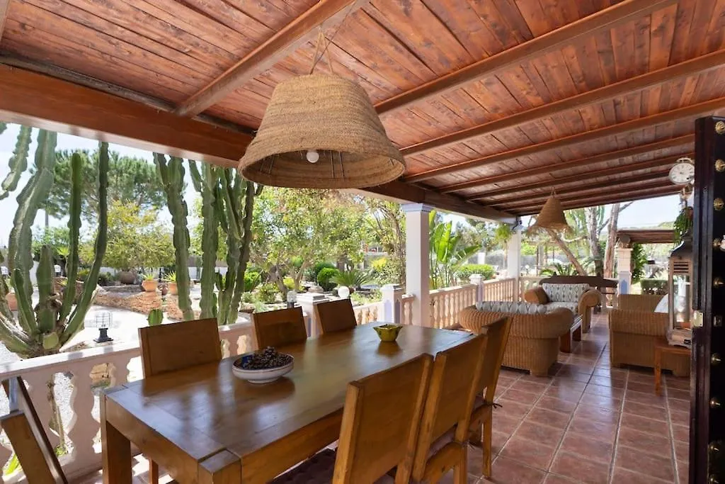 Dom wakacyjny Casa Con Piscina, Jardin Y Juegos Exteriores Montecristo