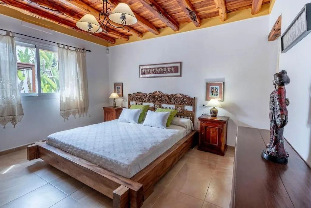 Casa Con Piscina, Jardin Y Juegos Exteriores Montecristo 0*,