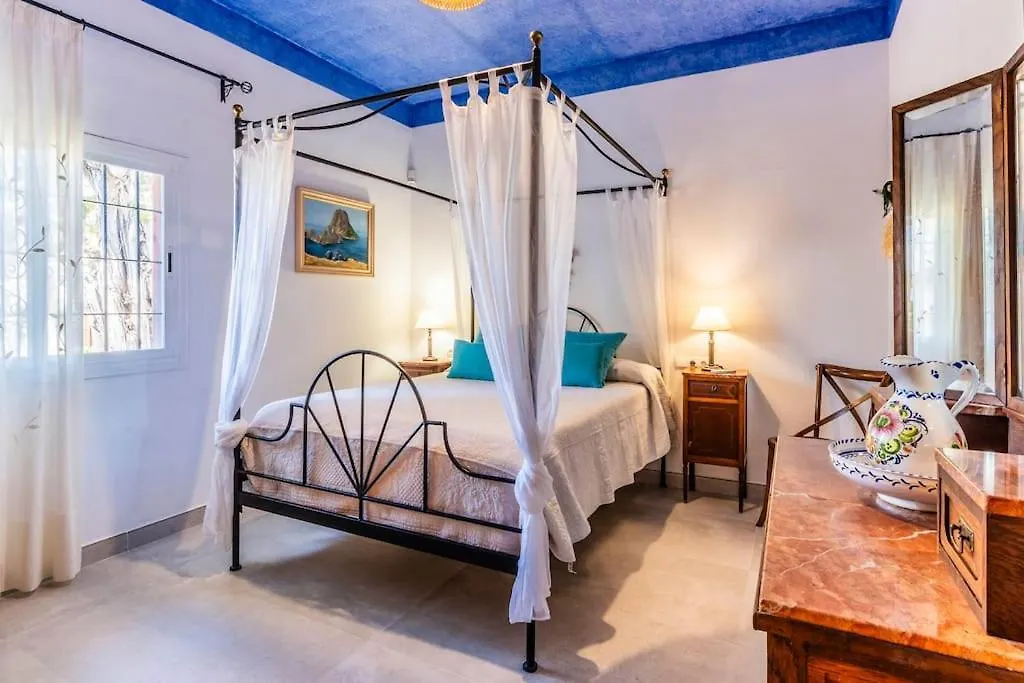 Dom wakacyjny Casa Con Piscina, Jardin Y Juegos Exteriores Montecristo